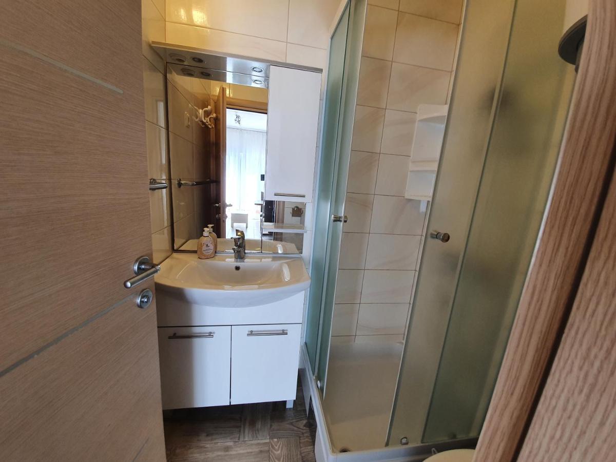 Apartmani Bozic-Tokic Krk Town Luaran gambar
