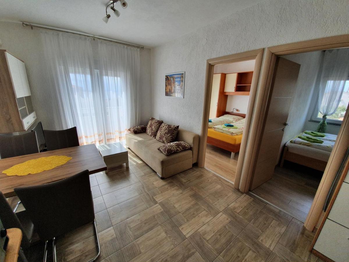 Apartmani Bozic-Tokic Krk Town Luaran gambar