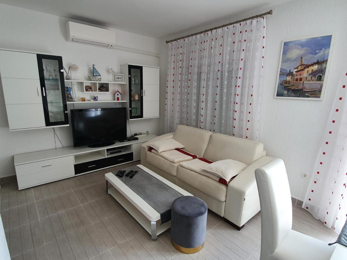 Apartmani Bozic-Tokic Krk Town Luaran gambar