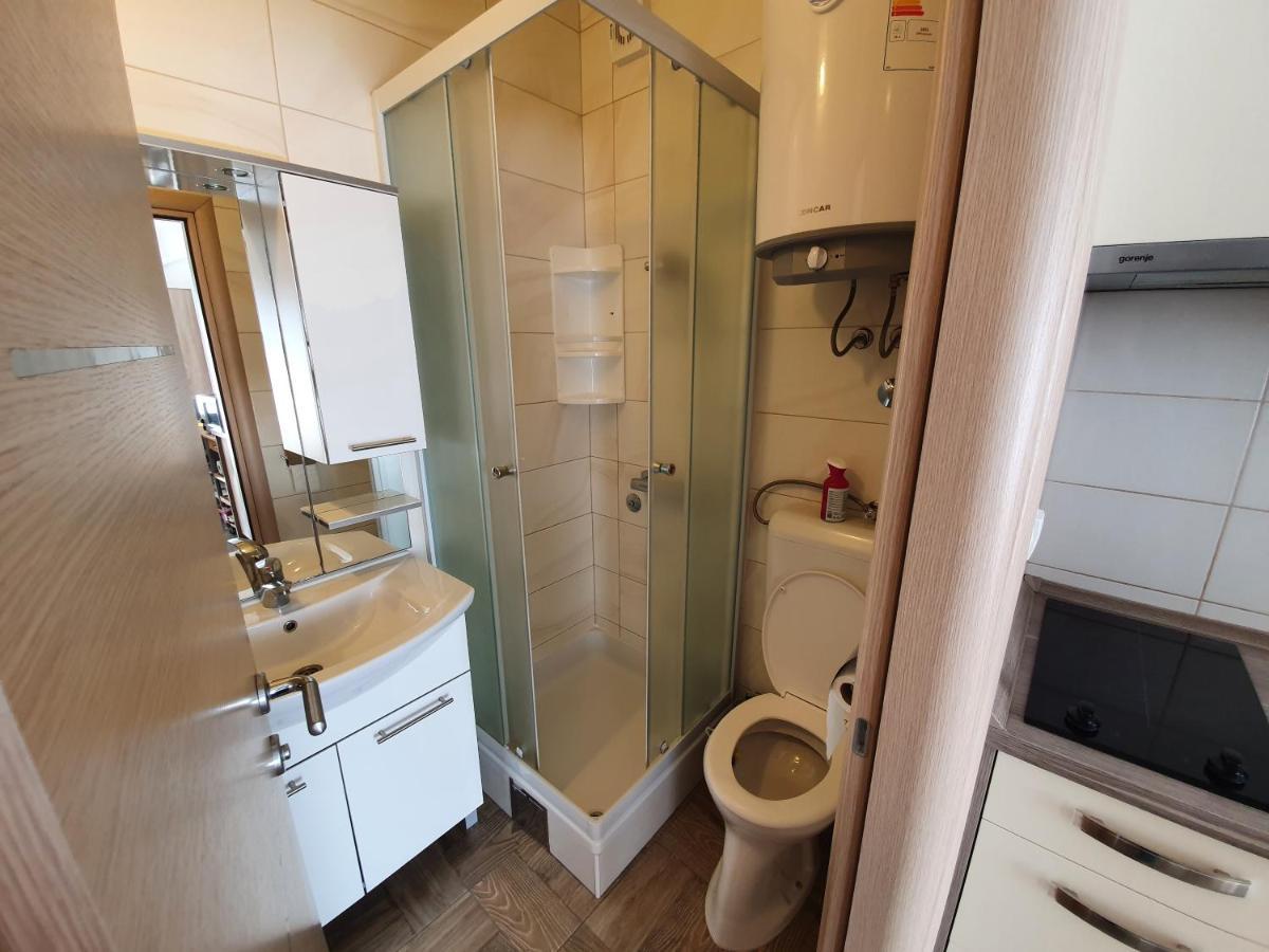 Apartmani Bozic-Tokic Krk Town Luaran gambar